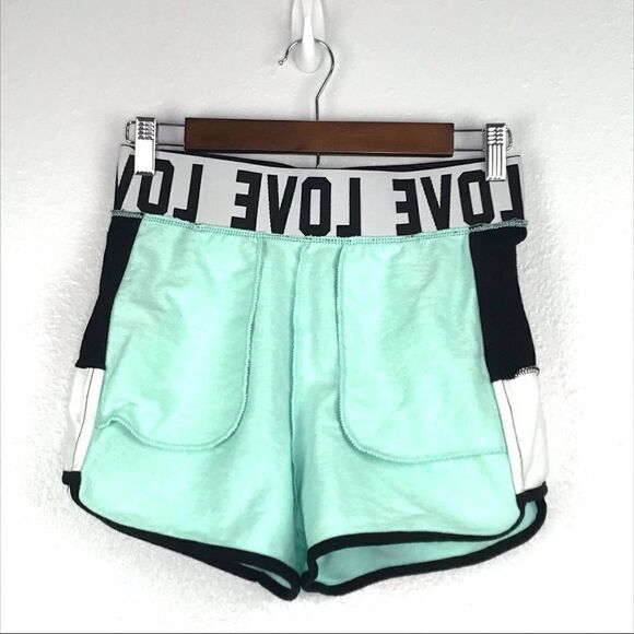 No Boundaries Shorts Size M - Picture 3 of 5